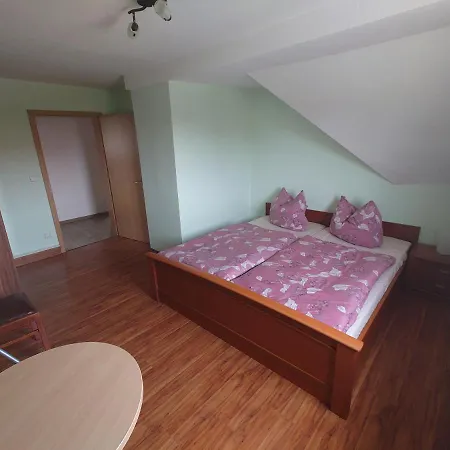 Lägenhet Ferienhof-rietschen-neuliebel